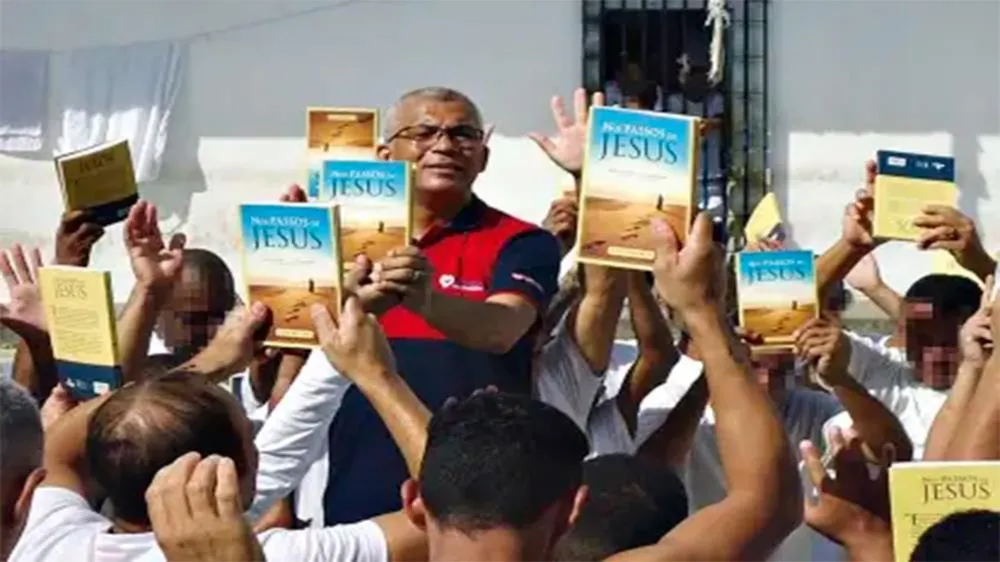 Liberdade Religiosa: Discussão sobre assistência espiritual em presídios chega aos tribunais